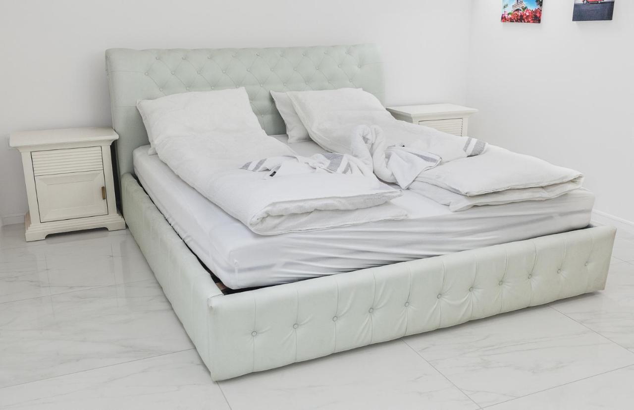 Corso Lux Apartman Gyula Εξωτερικό φωτογραφία
